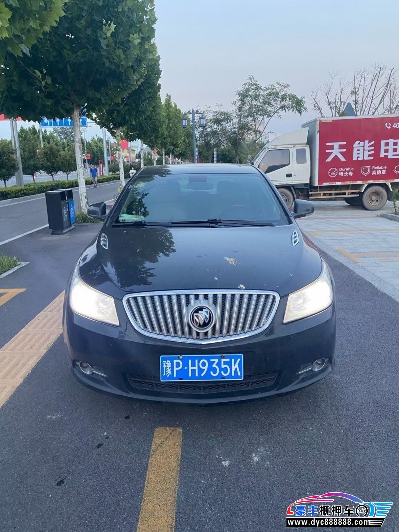 12年别克君越轿车抵押车出售