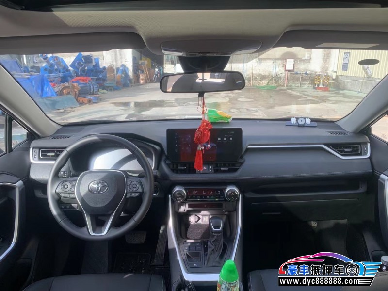 23年丰田威兰达轿车抵押车出售