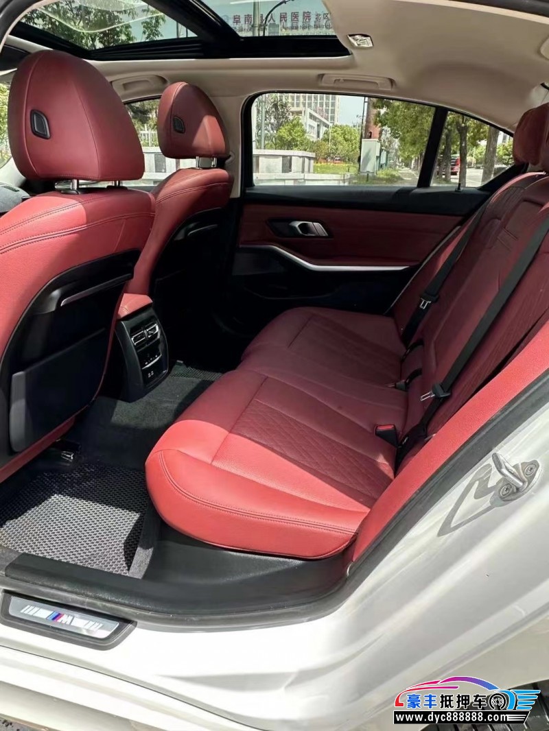 21年宝马3系轿车抵押车出售