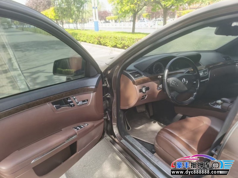 12年奔驰S轿车抵押车出售