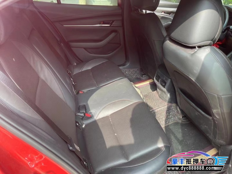 20年马自达昂克赛拉轿车抵押车出售