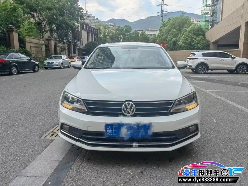 17年大众速腾轿车抵押车出售