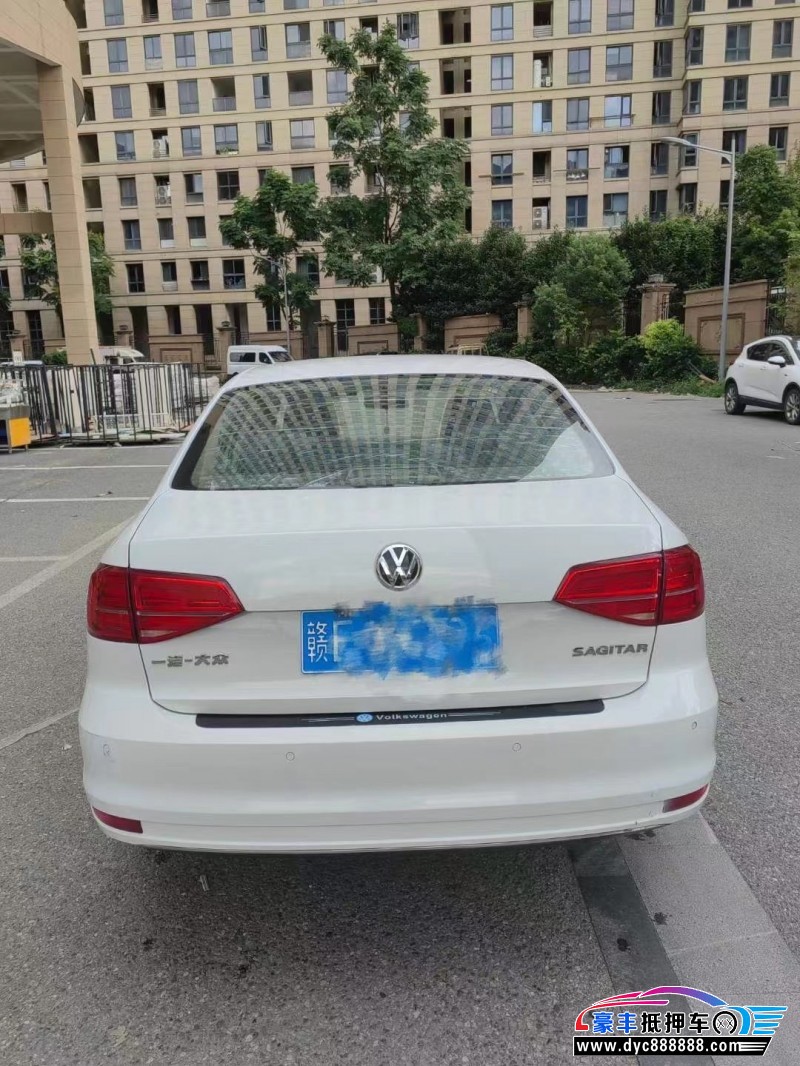 17年大众速腾轿车抵押车出售