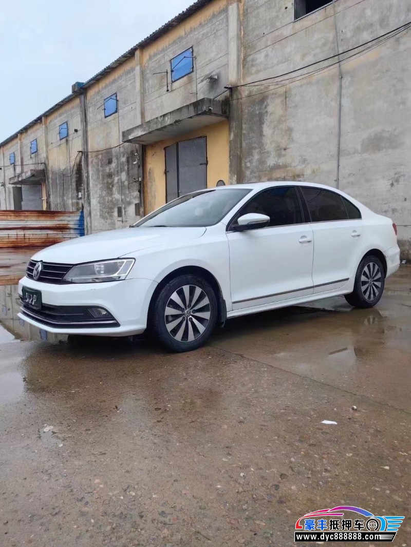 17年大众速腾轿车抵押车出售