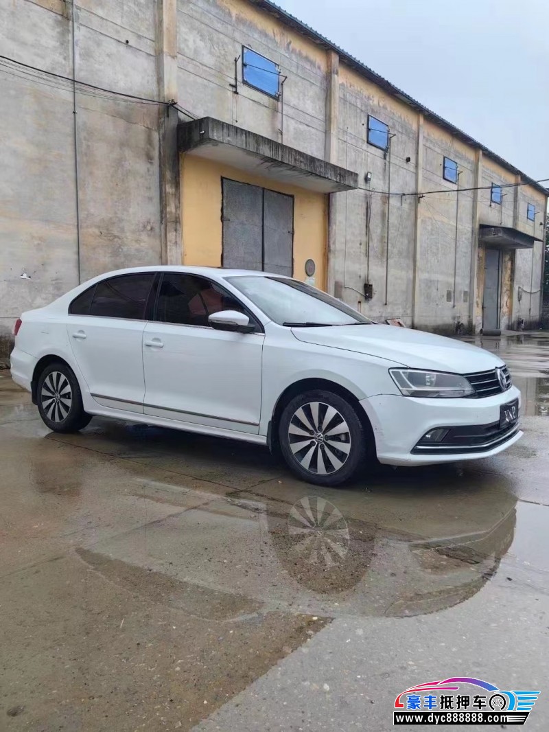 17年大众速腾轿车抵押车出售