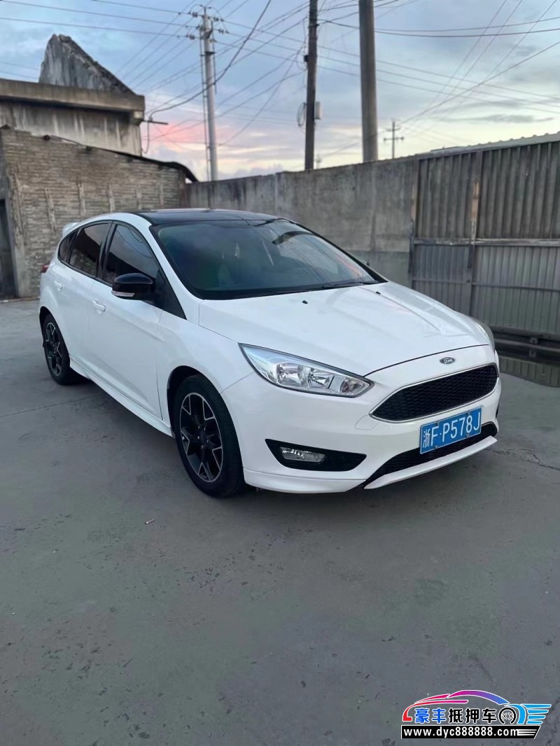 17年福特福克斯轿车抵押车出售