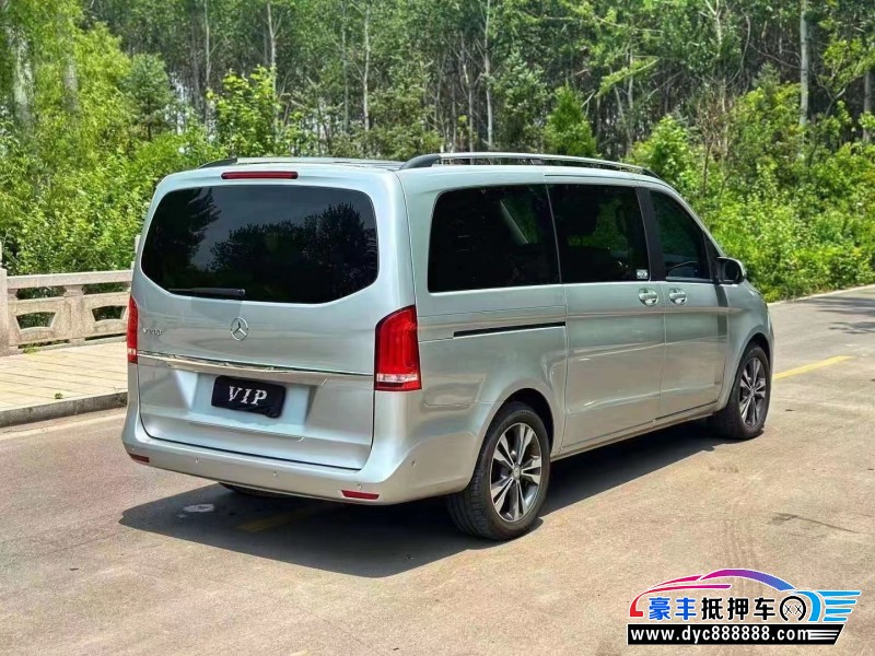 16年奔驰V轿车抵押车出售