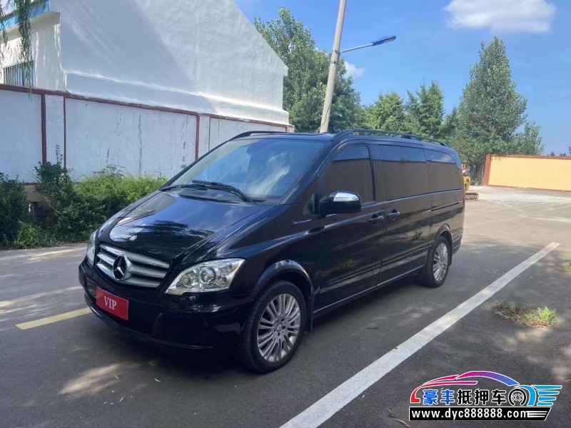 13年奔驰唯雅诺轿车抵押车出售