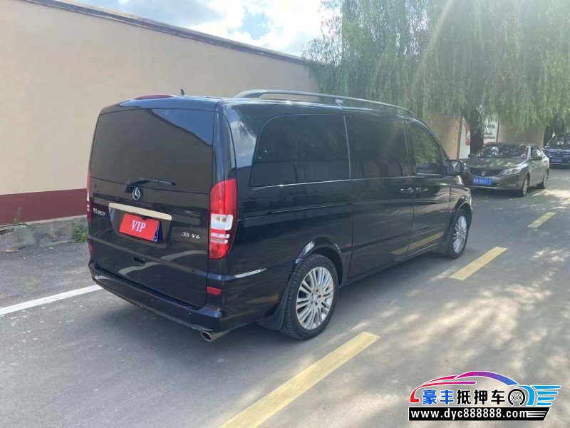 13年奔驰唯雅诺轿车抵押车出售