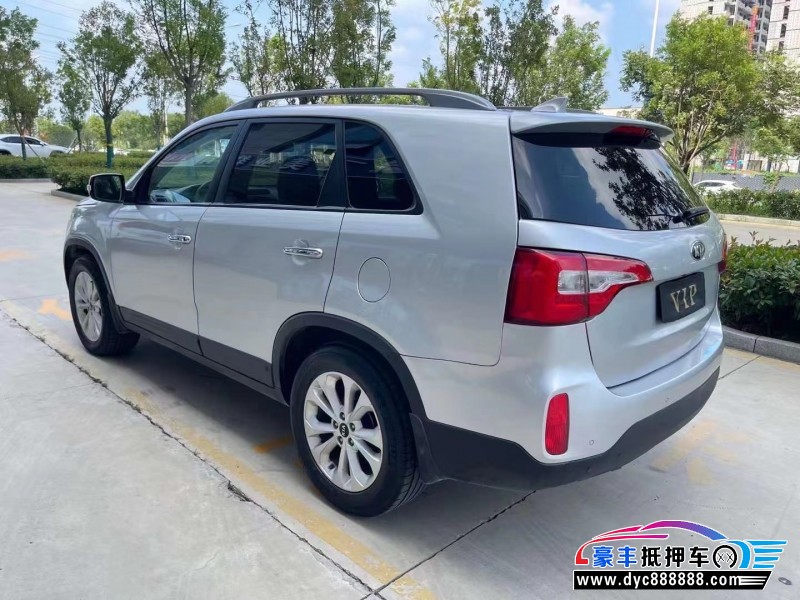 13年起亚索兰托轿车抵押车出售