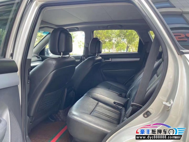 13年起亚索兰托轿车抵押车出售