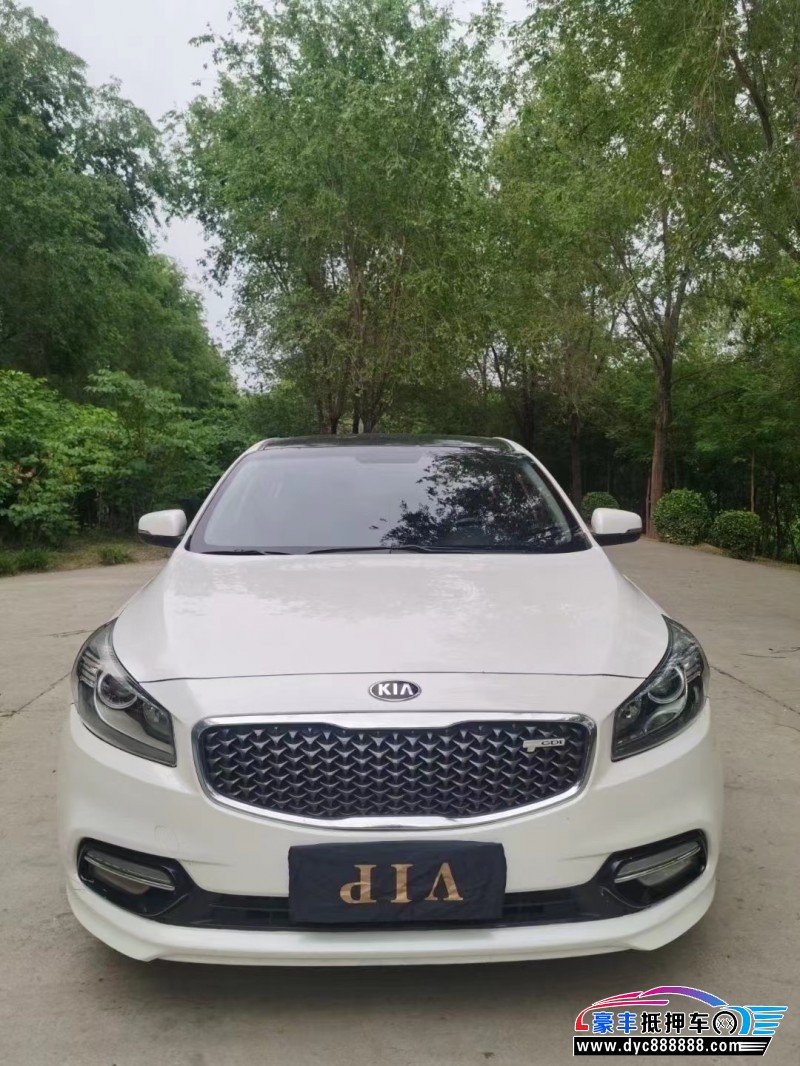 18年起亚K4轿车抵押车出售