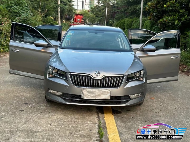 17年斯柯达速派轿车抵押车出售