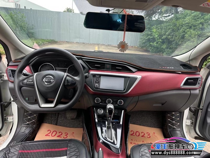 17年日产蓝鸟轿车抵押车出售