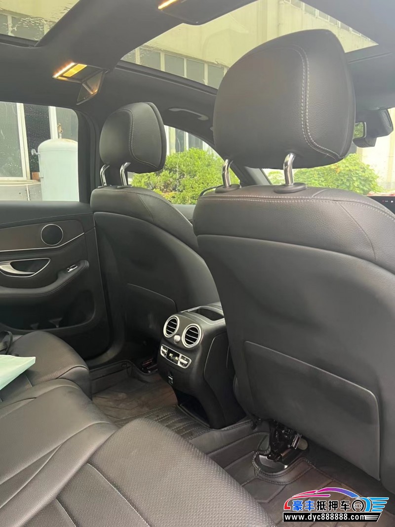 20年奔驰GLC轿车抵押车出售