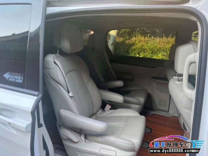 20年别克GL8轿车抵押车出售