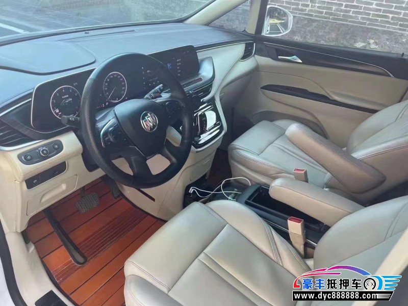 20年别克GL8轿车抵押车出售