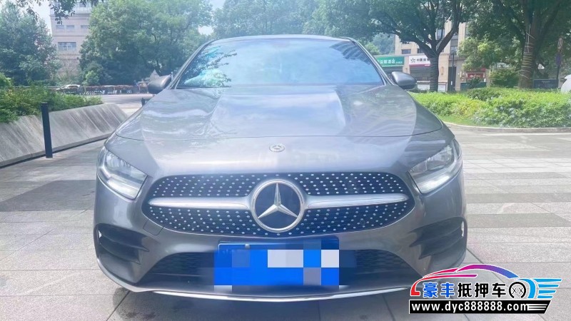 20年奔驰A轿车抵押车出售