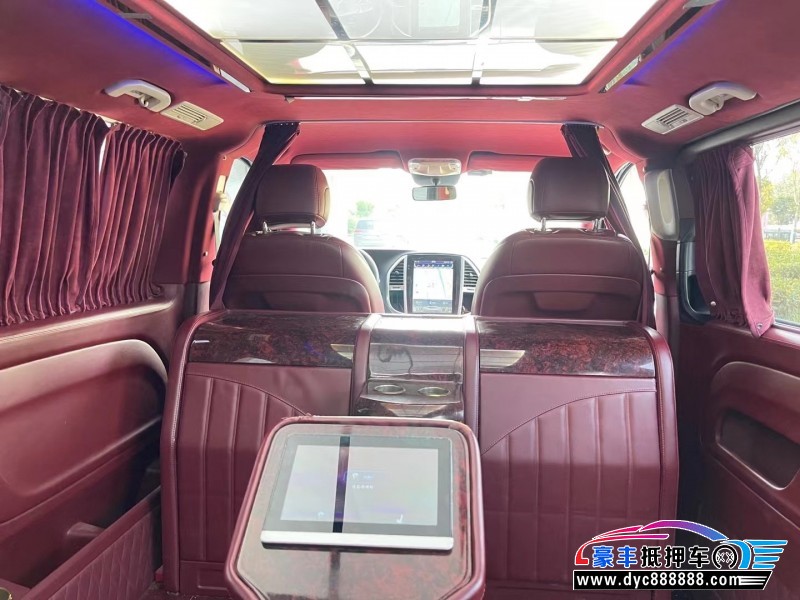 18年奔驰威霆MPV抵押车出售