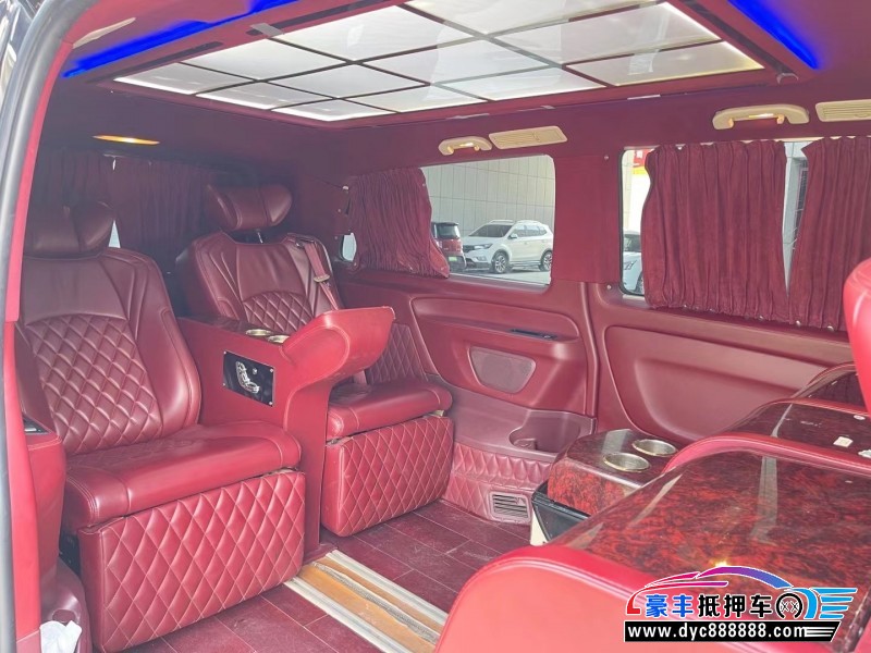 18年奔驰威霆MPV抵押车出售