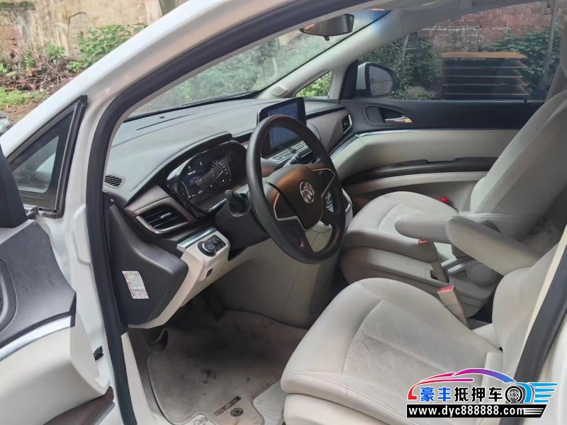 21年别克GL8轿车抵押车出售