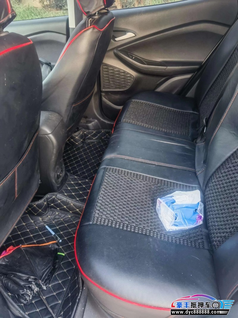 20年雪佛兰创酷轿车抵押车出售