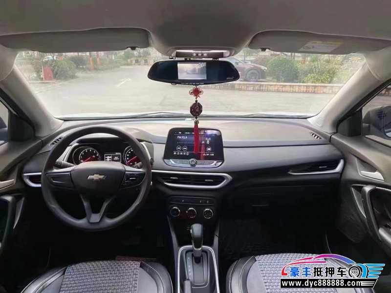 20年雪佛兰创酷轿车抵押车出售