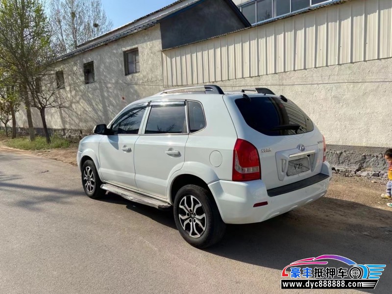 15年现代途胜轿车抵押车出售