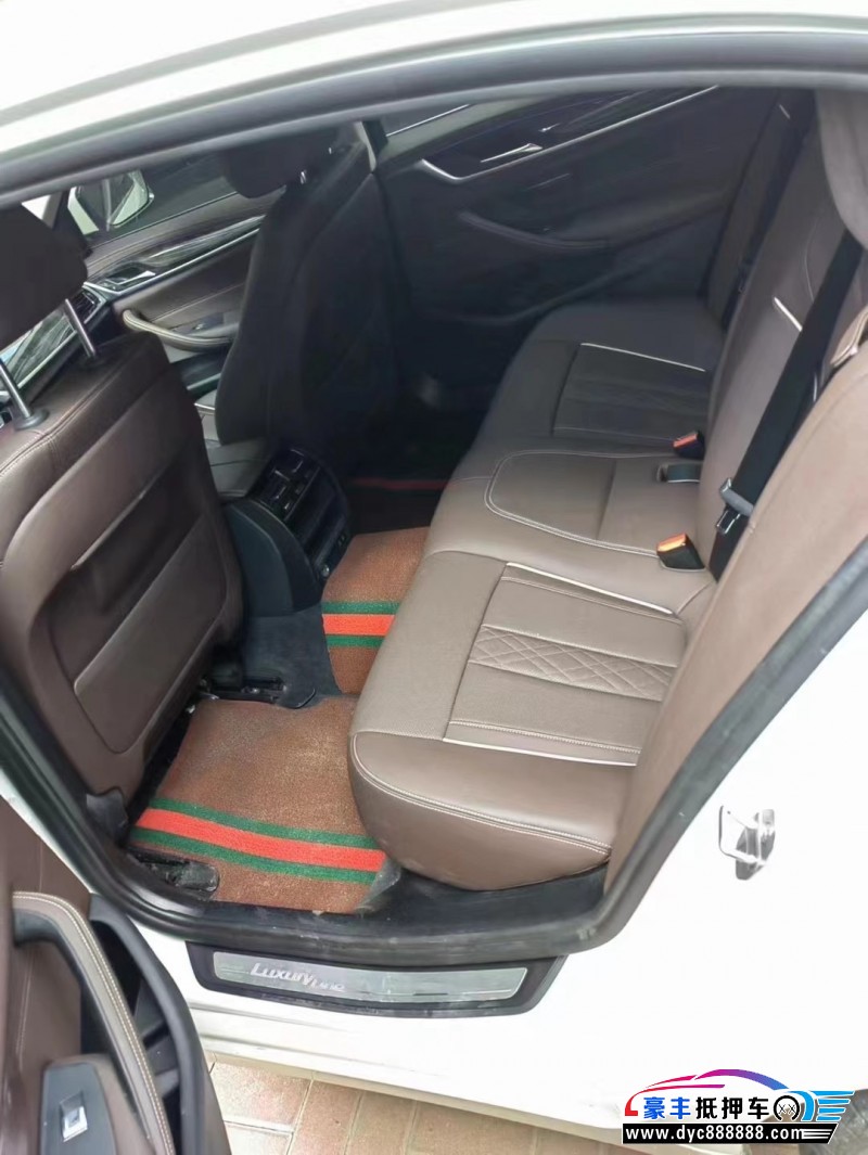 22年宝马5系轿车抵押车出售