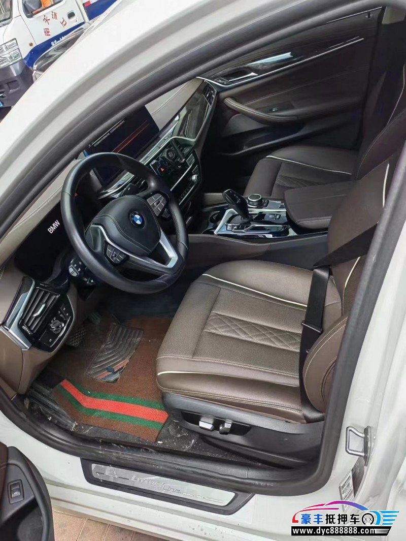 22年宝马5系轿车抵押车出售