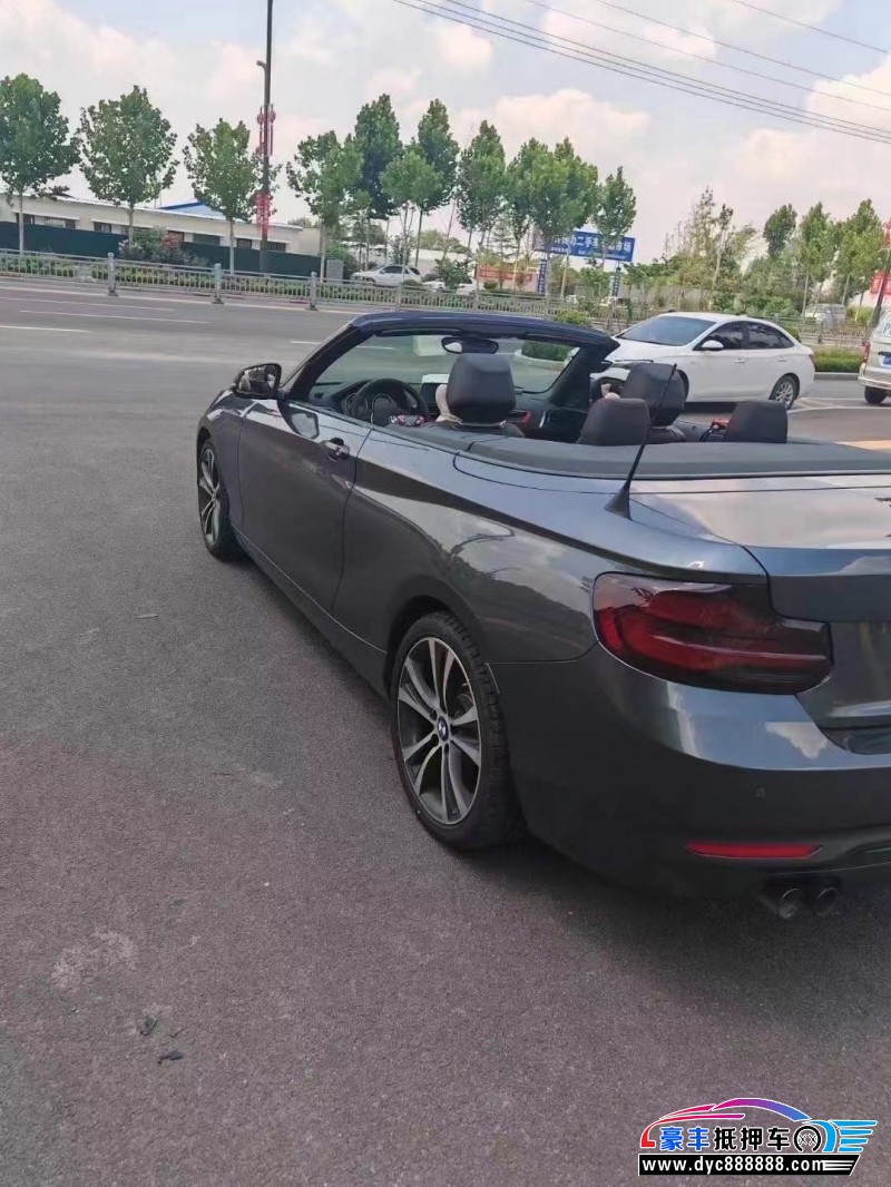 20年宝马2系轿车抵押车出售