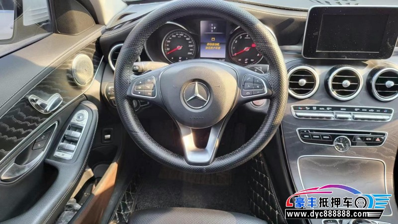 17年奔驰C轿车抵押车出售