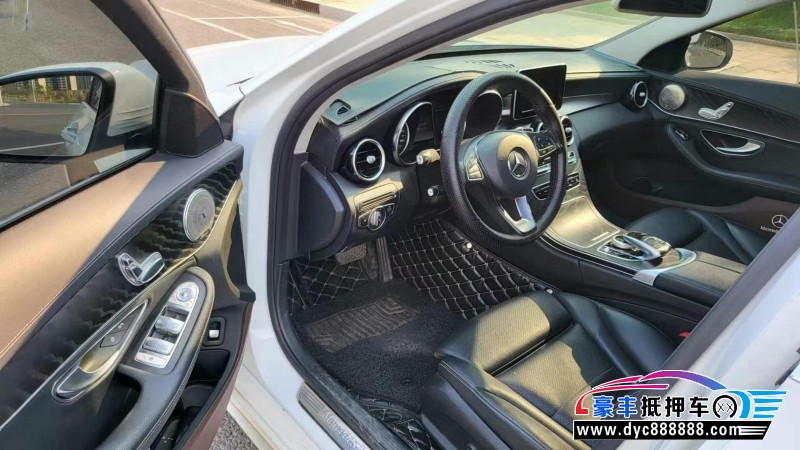 17年奔驰C轿车抵押车出售