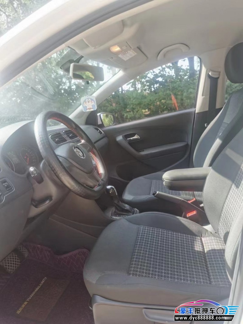 16年大众polo轿车抵押车出售