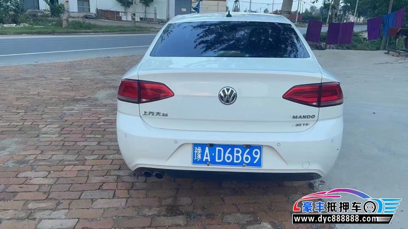 17年大众凌渡轿车抵押车出售