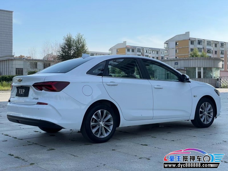 20年雪佛兰科鲁泽轿车抵押车出售