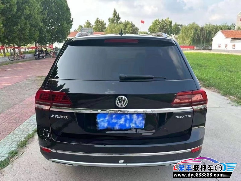 18年大众途昂轿车抵押车出售