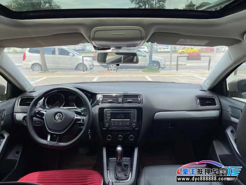 15年大众速腾轿车抵押车出售