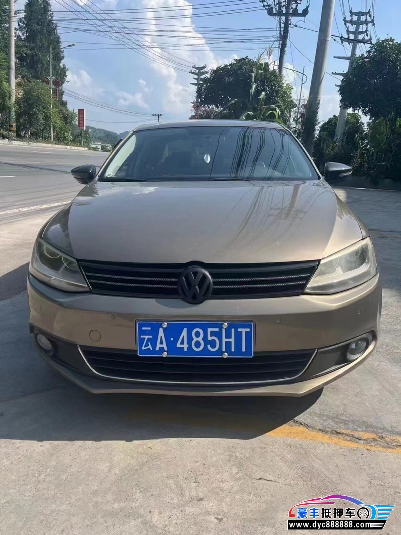 13年大众速腾轿车抵押车出售