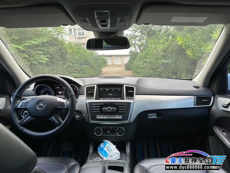 14年奔驰ML轿车抵押车出售