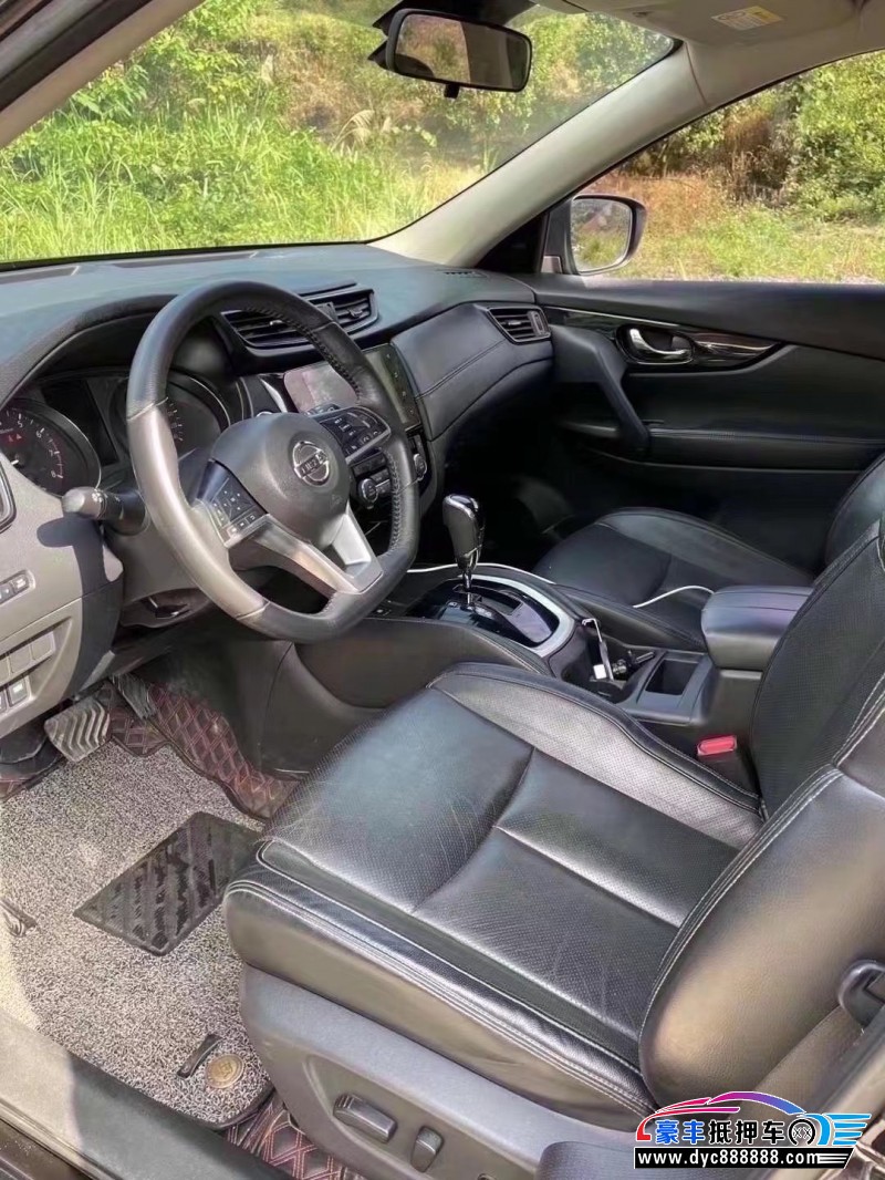 19年日产奇骏SUV抵押车出售