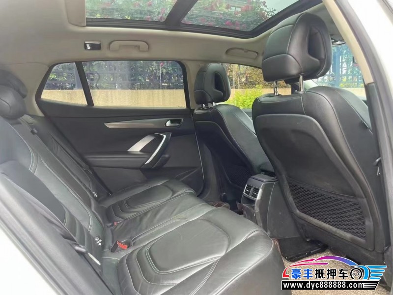 17年雪铁龙DS6轿车抵押车出售