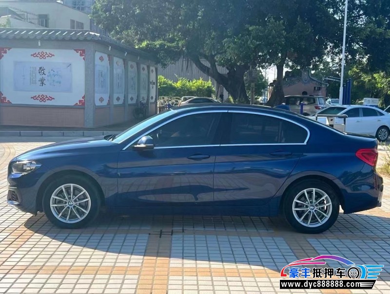 18年宝马1系轿车抵押车出售