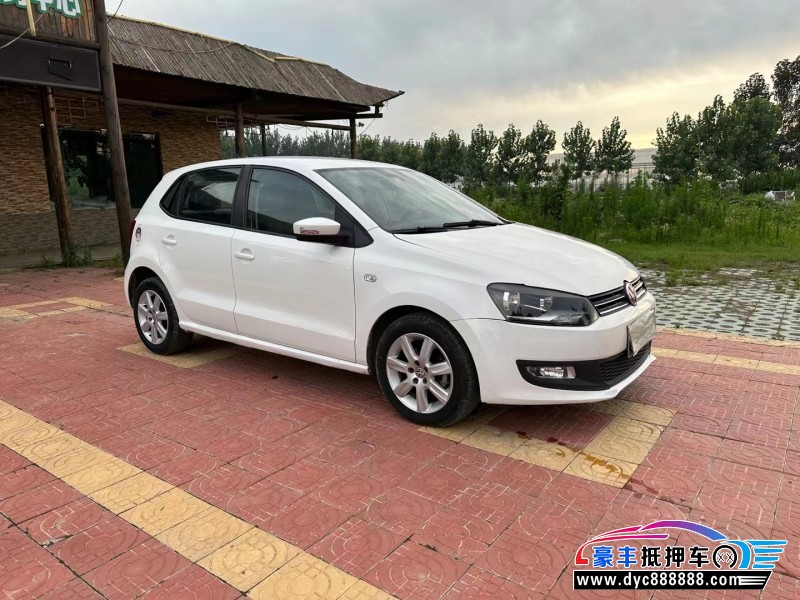 13年大众polo轿车抵押车出售