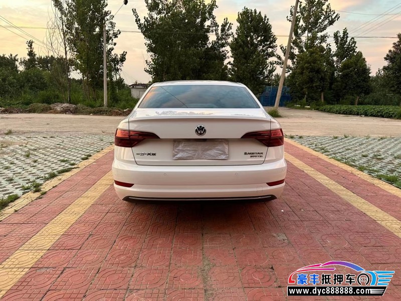 19年大众速腾轿车抵押车出售