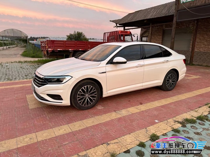 19年大众速腾轿车抵押车出售