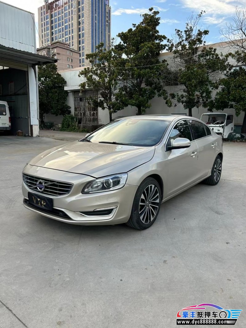 18年沃尔沃S60轿车抵押车出售