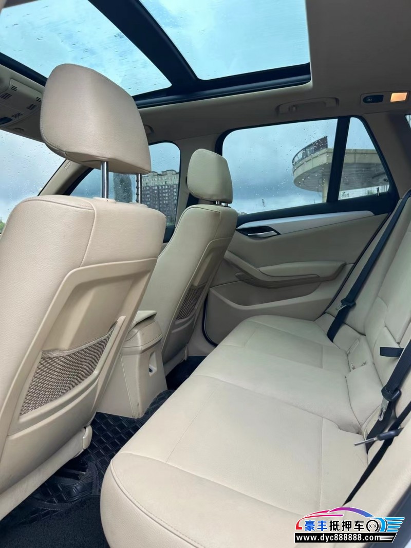 13年宝马X1轿车抵押车出售