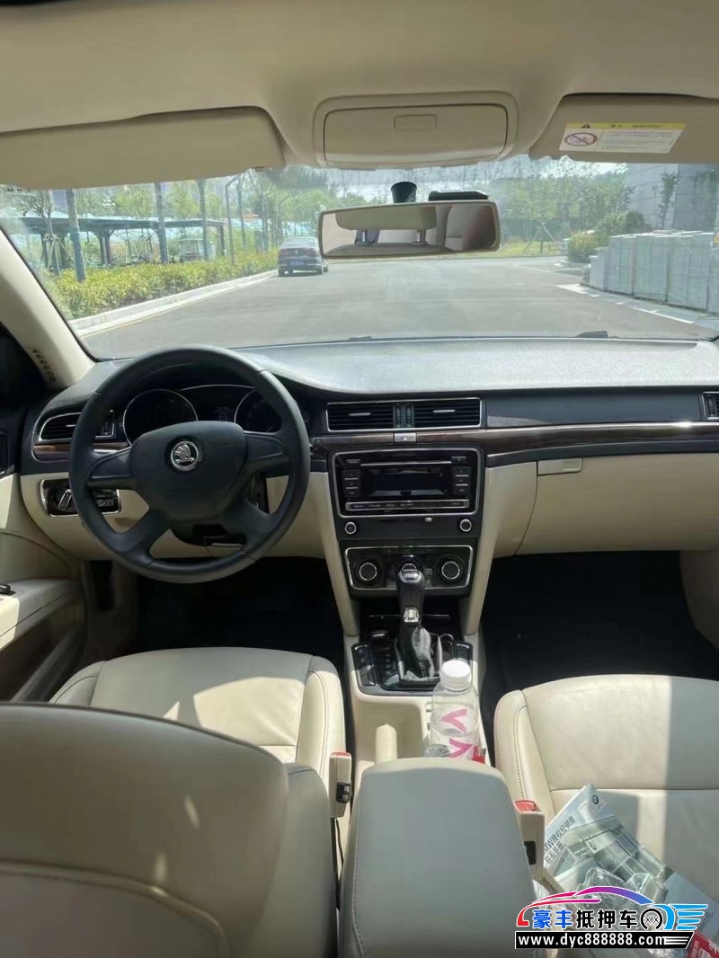 17年斯柯达速派轿车抵押车出售