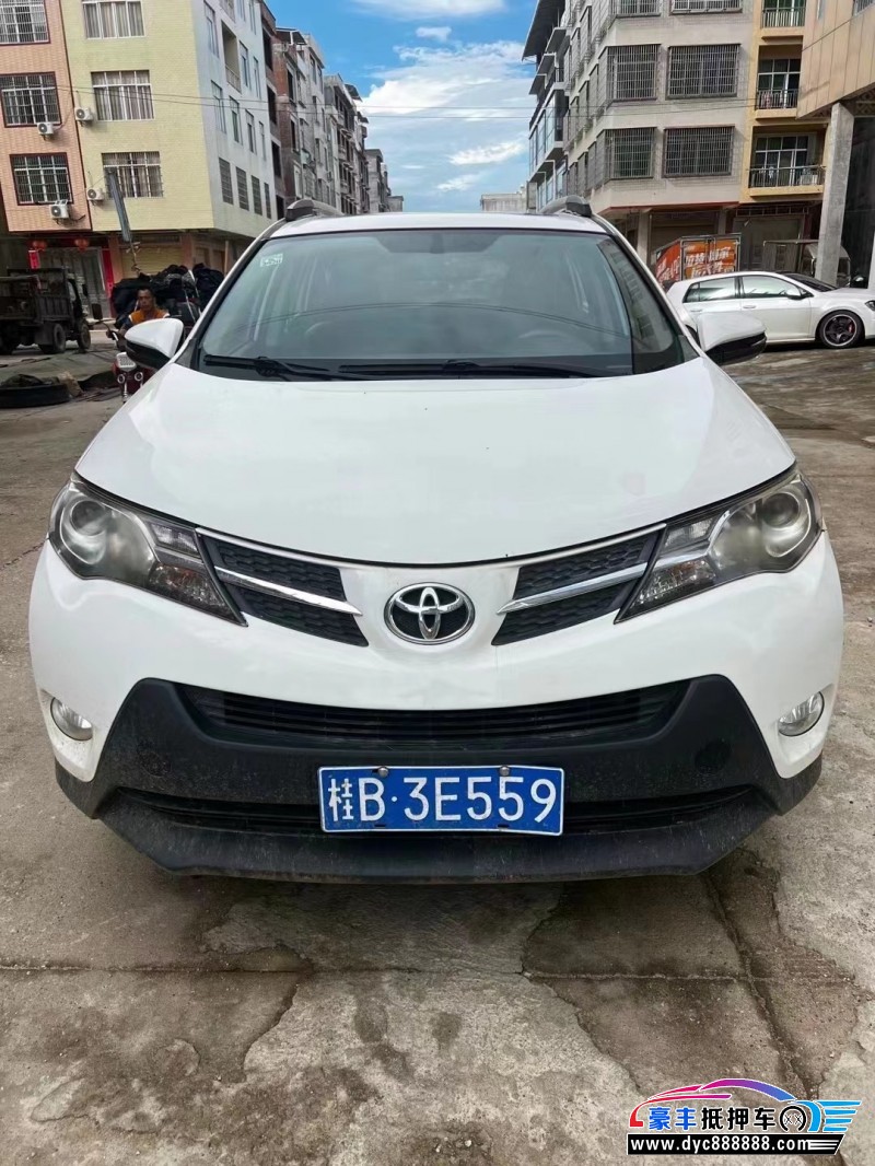 14年丰田RAV4荣放轿车抵押车出售